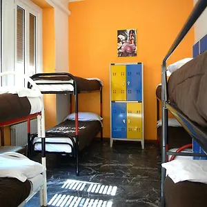 https://ostello-california.it-lombardy.com